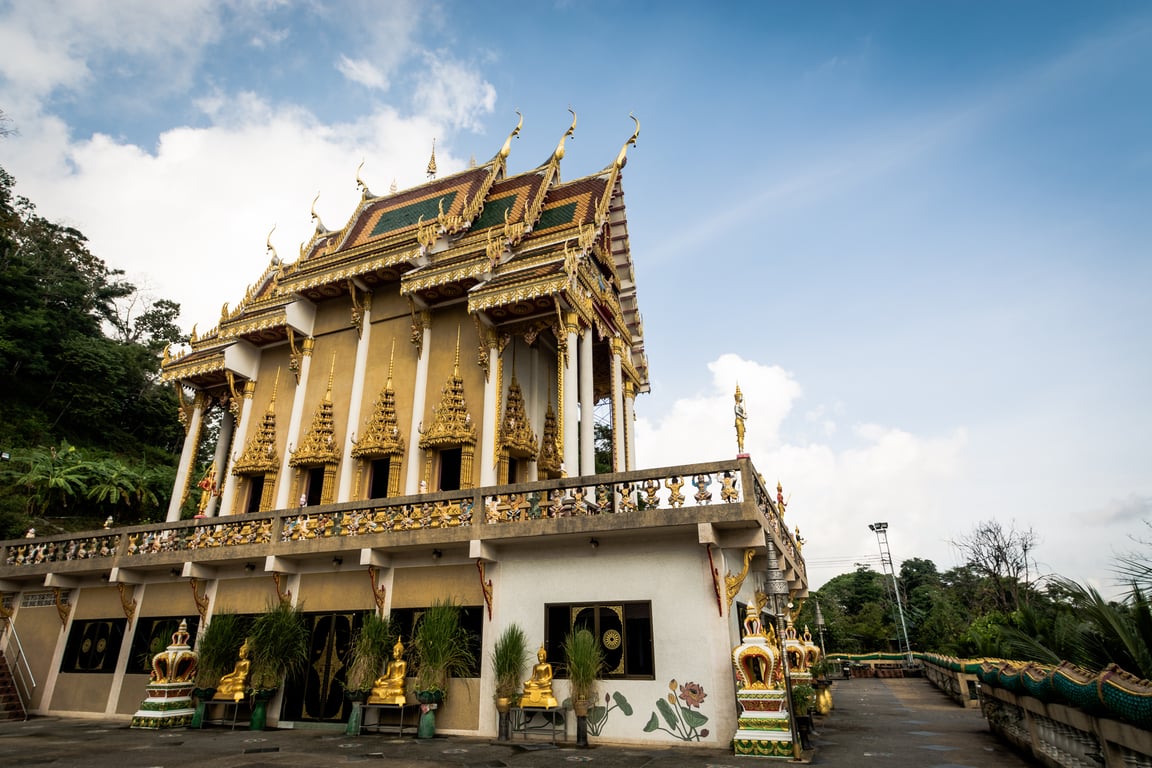 Wat Khao Rang  Thailand Holiday