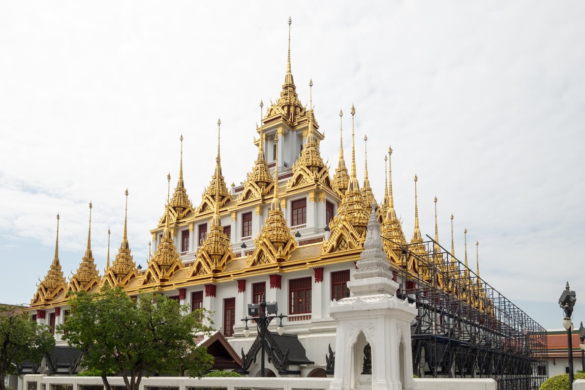 Loha Prasat Temple poi Thailand Holiday