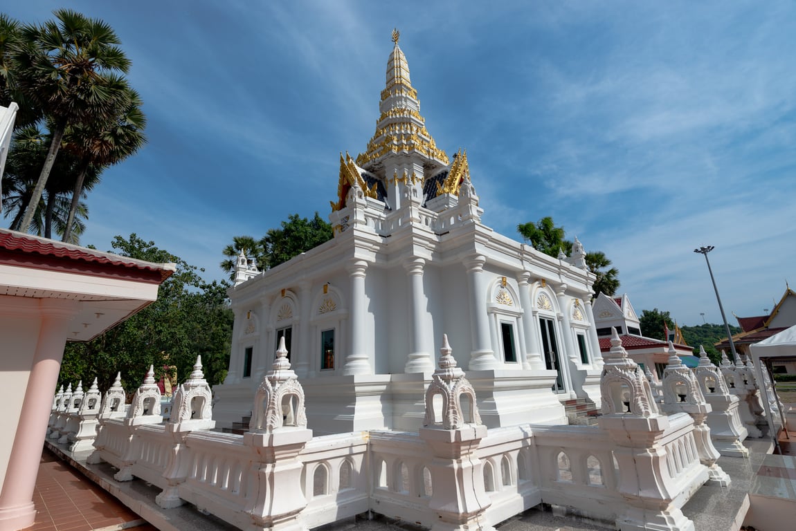 Wat Nai Harn Temple  Thailand Holiday