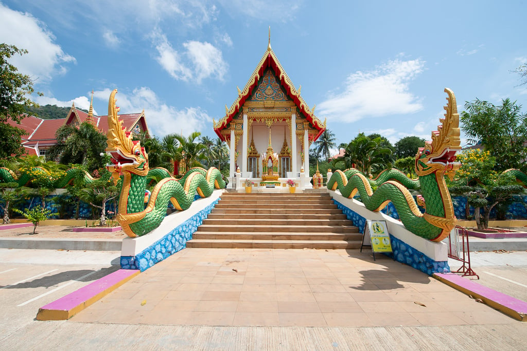 Wat Suwan Khiri Khet   Thailand Holiday