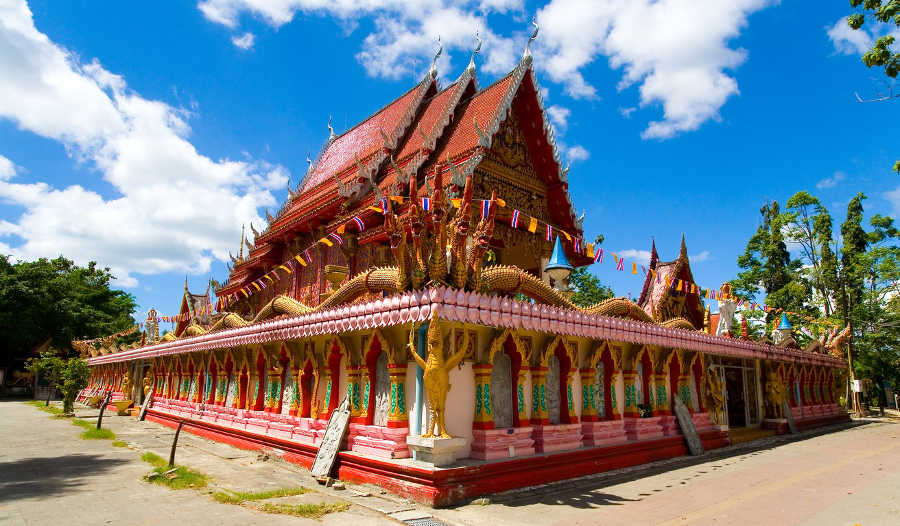 Wat Phra Nang Sang  Thailand Holiday