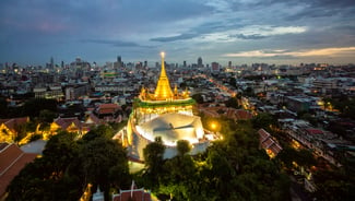 Holiday in Wat Saket in Bangkok - Temple of the Golden Mount poi in Thailand