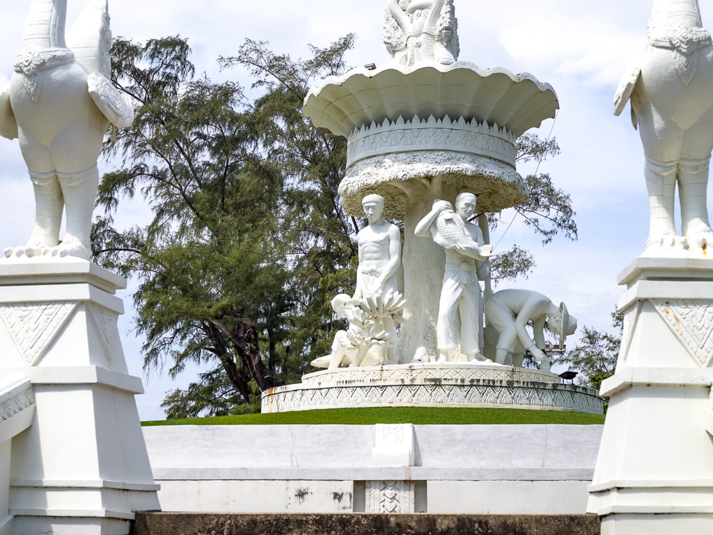 Karon Beach Roundabout  poi Thailand Holiday