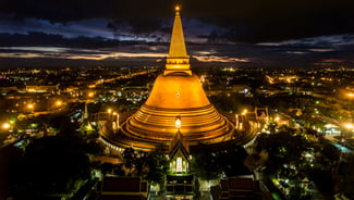 Holiday in Big Golden Temple Bangkok - Wat Saket poi in Thailand