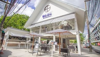 Holiday in Mama Restaurant Karon Beach restaurant in Thailand