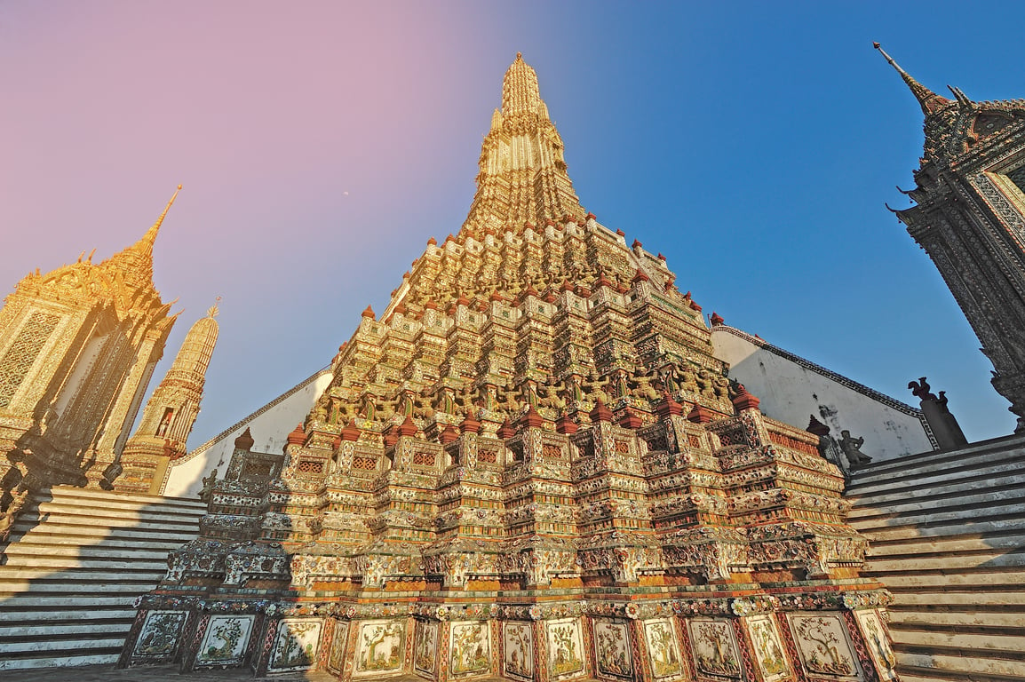 Wat Arun in Bangkok - Temple of Dawn poi Thailand Holiday