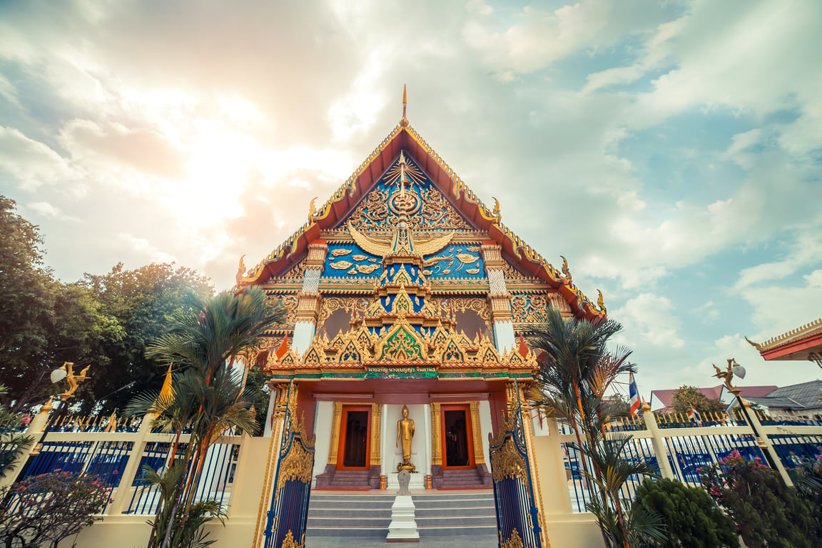 Wat Mongkol Nimit Temple poi Thailand Holiday