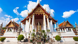 Holiday in Wat Suthat Temple poi in Thailand