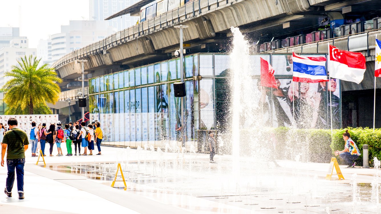 Siam Paragon Bangkok Shopping Centre poi Thailand Holiday