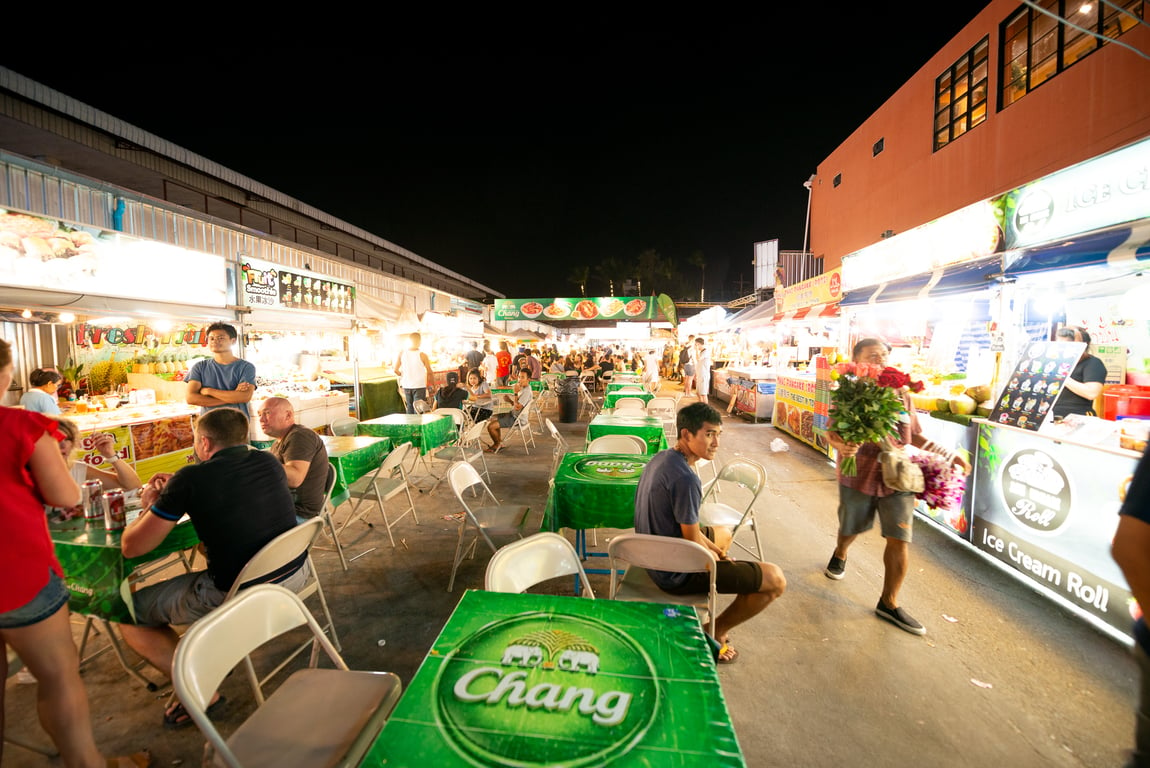 Bangla Road Nightlife poi Thailand Holiday