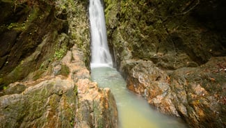 Holiday in Bang Pae Waterfall poi in Thailand